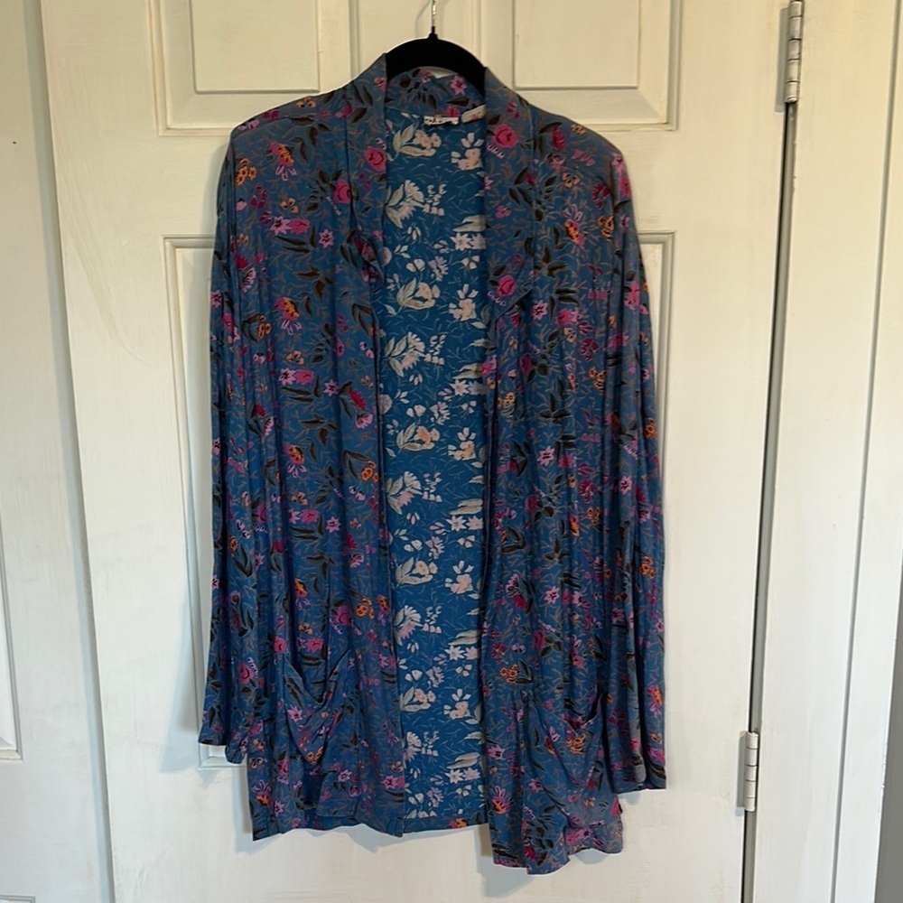 Style De Paris floral cardigan size medium